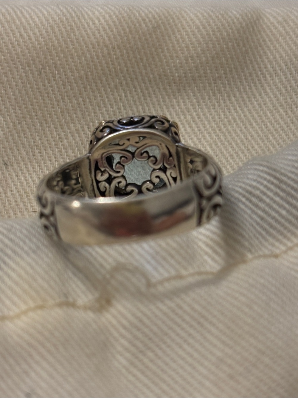 Silver Filigree Gemstone Ring - Picture 3 of 4